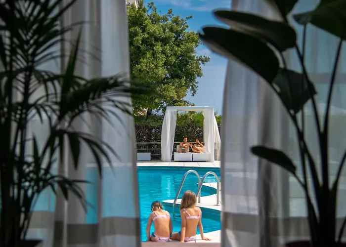 Oxygen Lifestyle Hotel 4*